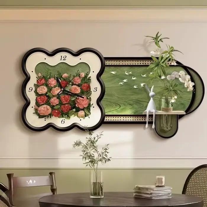 Horloges murales de peinture moderne et fleurs