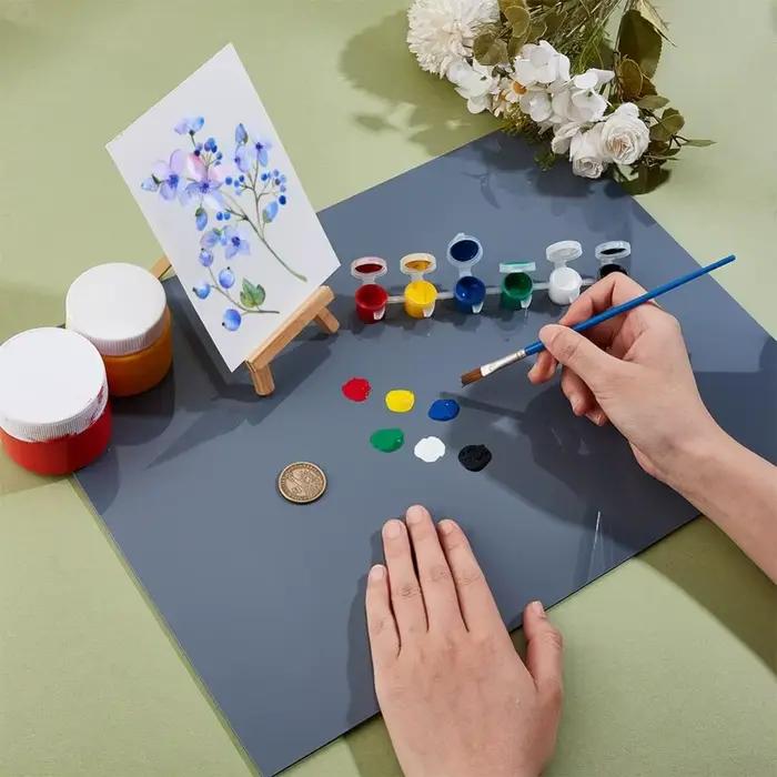 Palette de peinture en verre grise