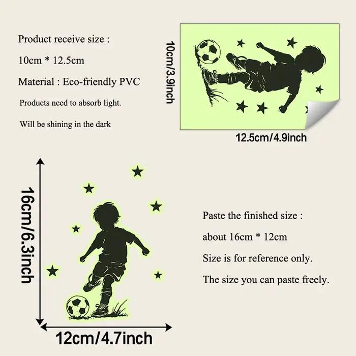 Autocollant mural lumineux en forme de garçon jouant au football