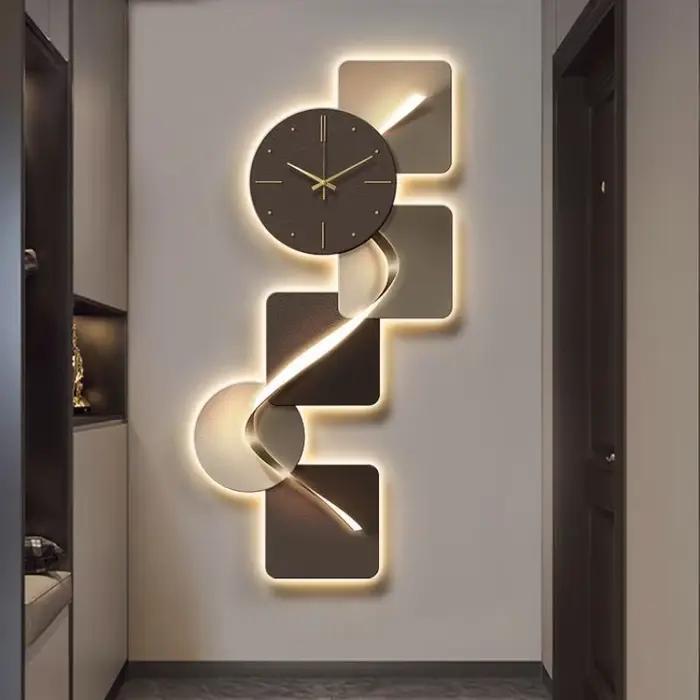 Horloge murale moderne avec panneau en cristal de carbone