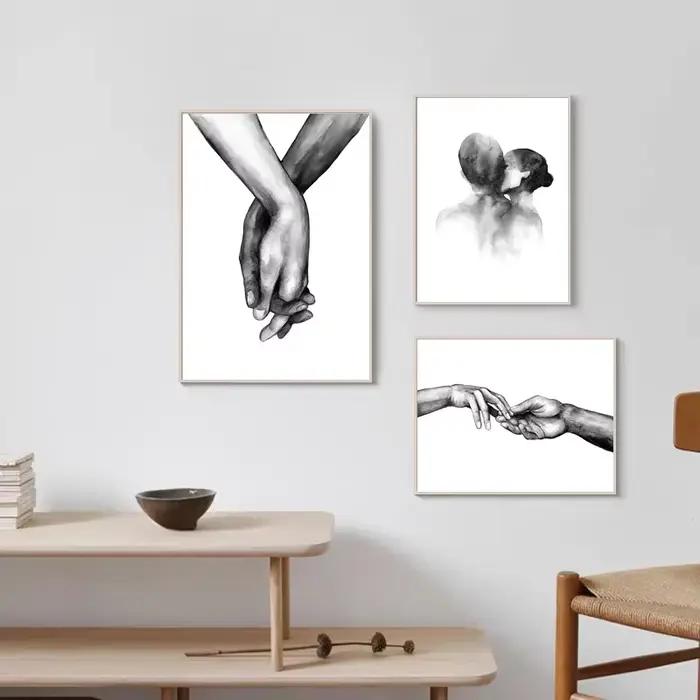 Peinture sur toile nordique minimaliste noir blanc femme Sexy épaule romantique baiser citations amoureux affiches à main et imprimés décor de chambre