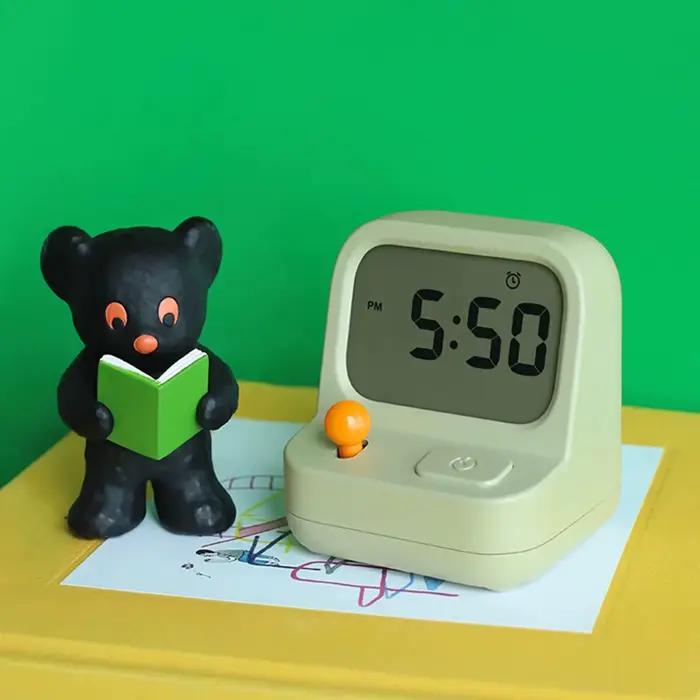 Réveil numérique multifonctionnel créatif rétro pour enfants