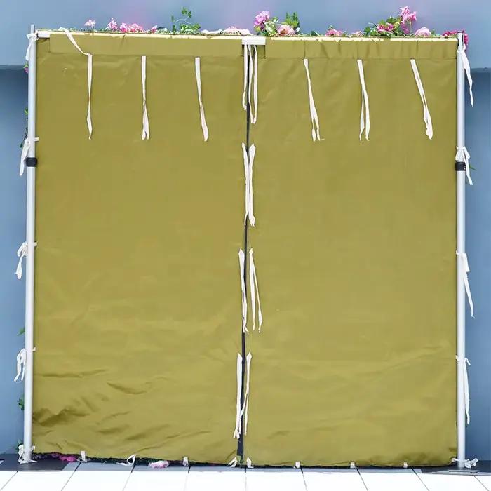 Mur de fleurs en tissu enroulable