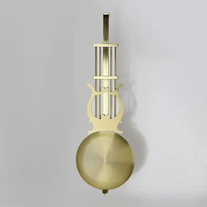 Pendule en métal de Style européen