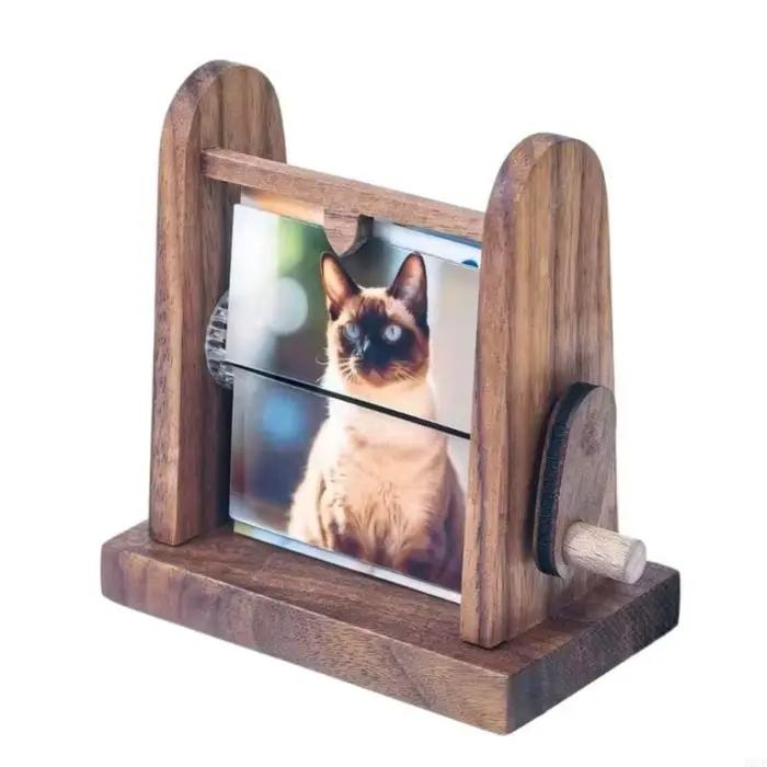 Cadre photo rotatif à manivelle en bois