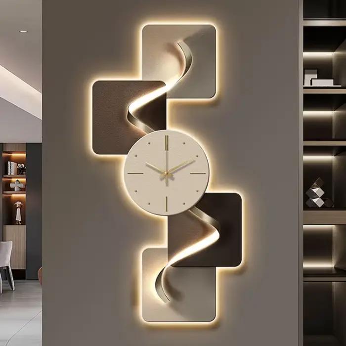 Horloge murale moderne avec panneau en cristal de carbone