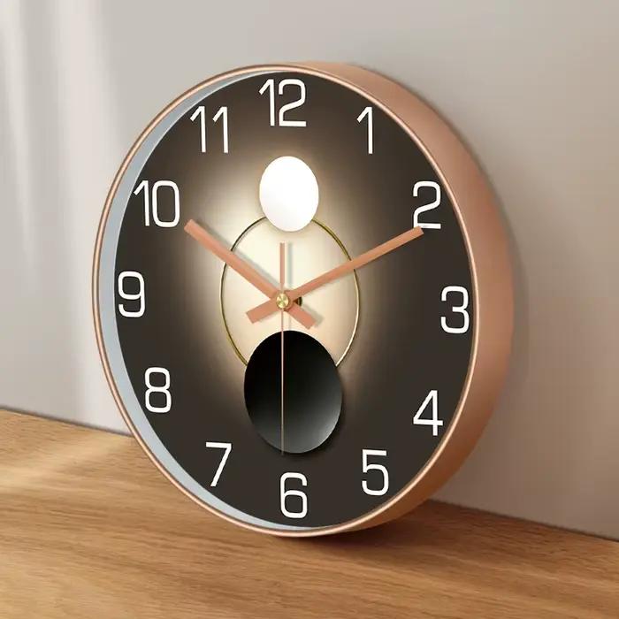 Horloge murale géométrique artistique