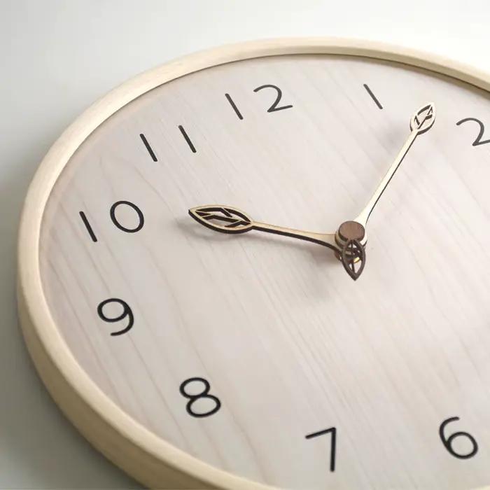 Horloge Murale en Bois Massif