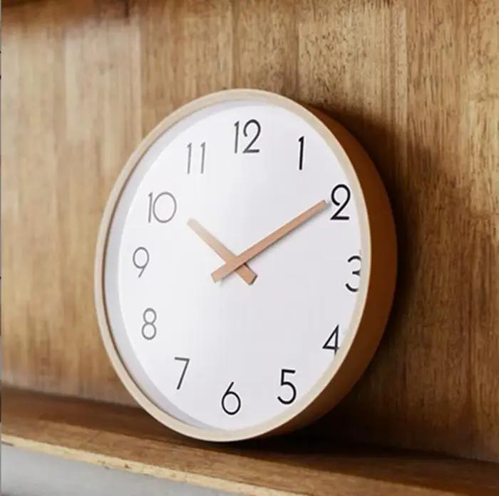 Horloge murale blanche silencieuse en bois