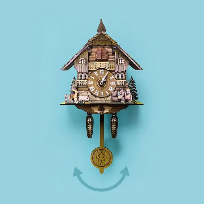 Horloge murale vintage silencieuse en bois Forest Tower avec pendule