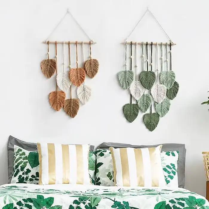 Tapisserie murale en macramé avec cuir chevelu tissé