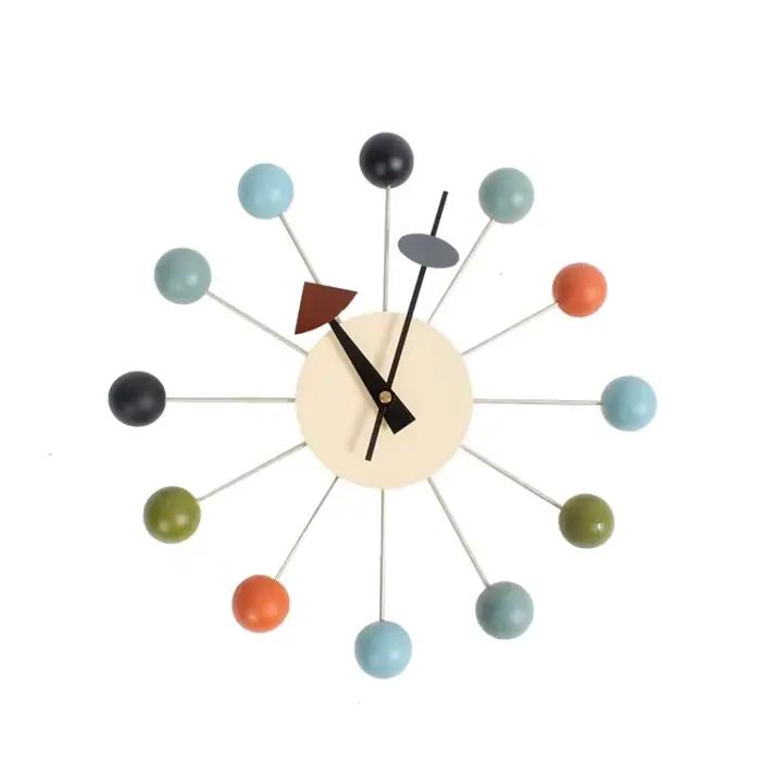 Horloge murale en bois à boule ronde silencieuse
