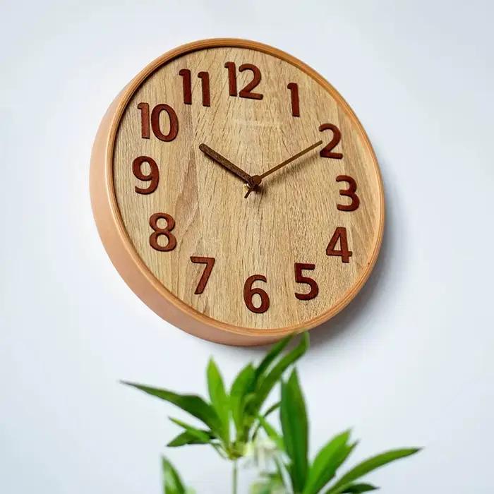 Horloge murale en bois massif de 12 pouces