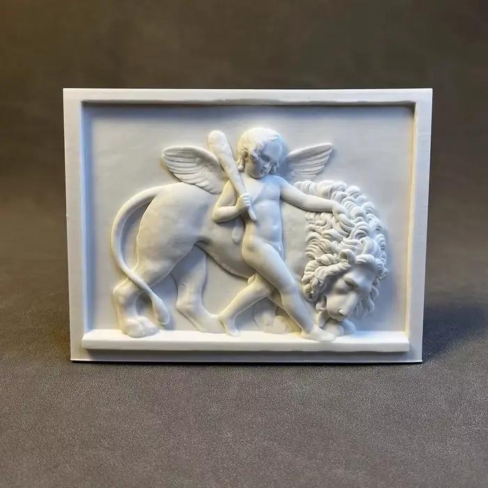 Sculpture en Relief d'ange