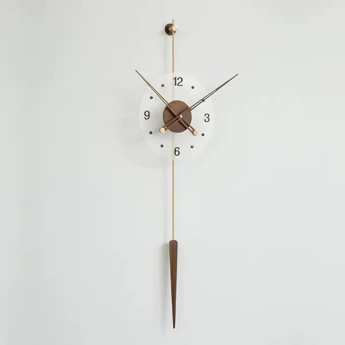 Horloge Murale Simple et Luxueuse