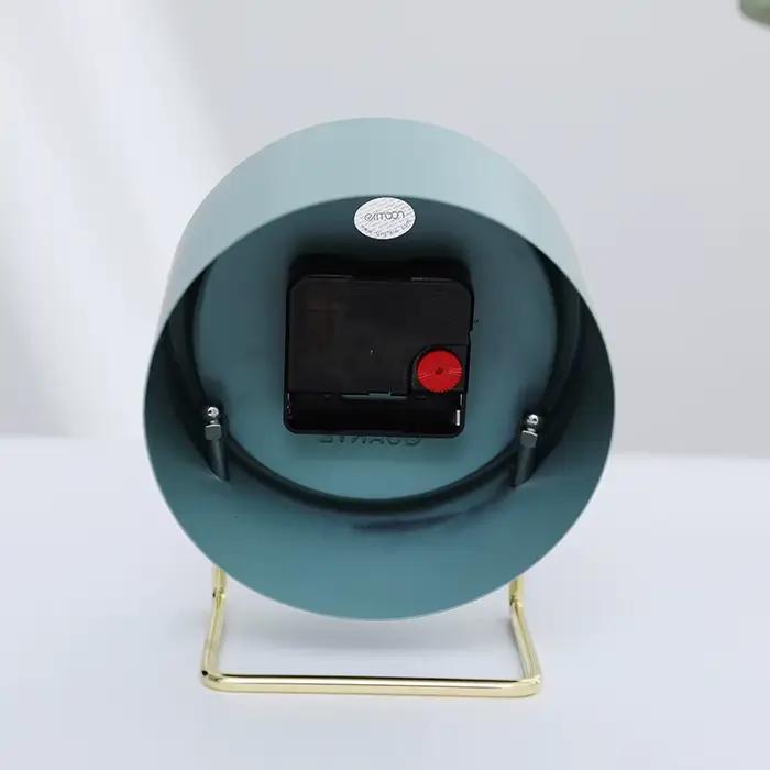 Horloge électronique de style nordique