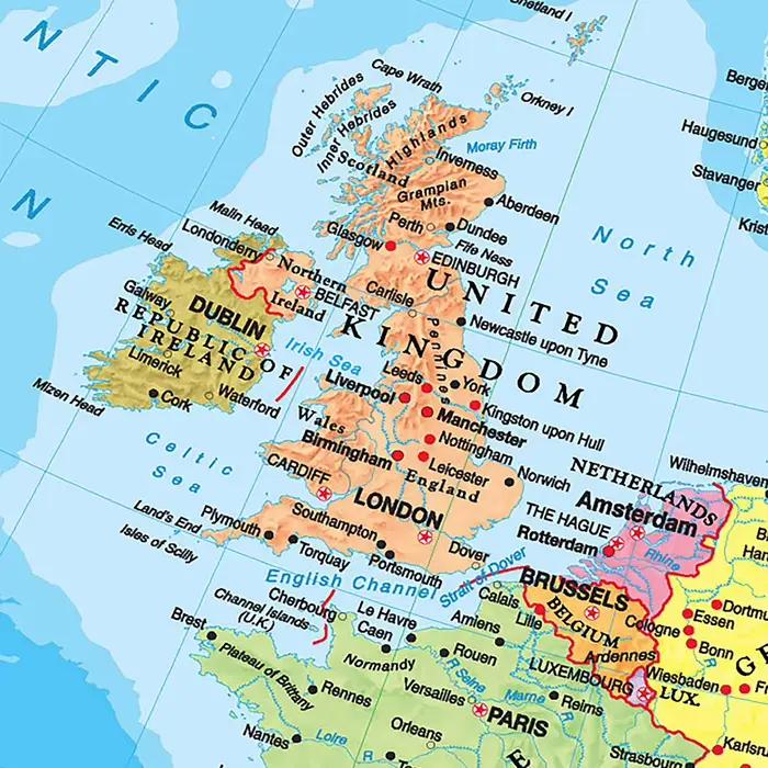 Affiche de carte de l'europe en anglais avec détails