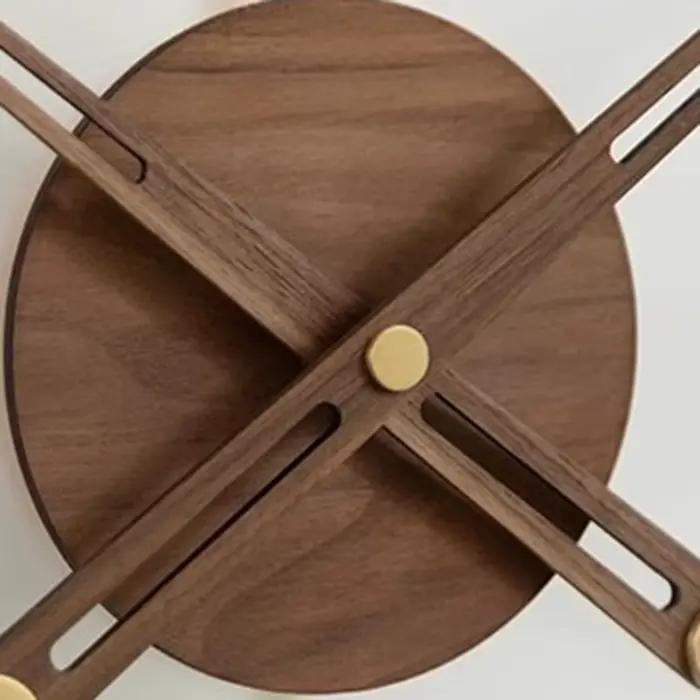 Horloge Murale Simple et Luxueuse