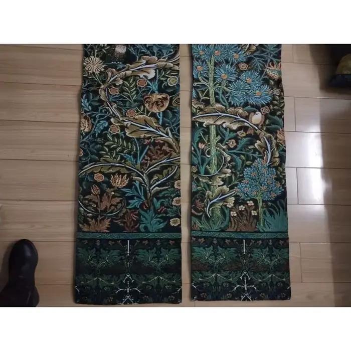 Tapisserie murale belge moderne