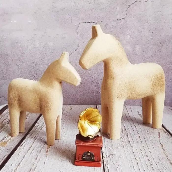 Cheval en bois fait à la main