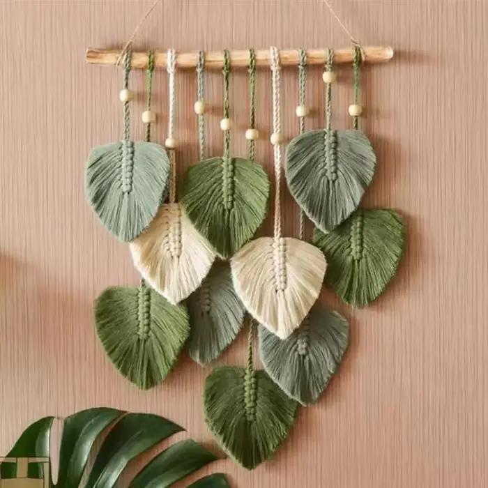 Tapisserie murale en macramé avec cuir chevelu tissé