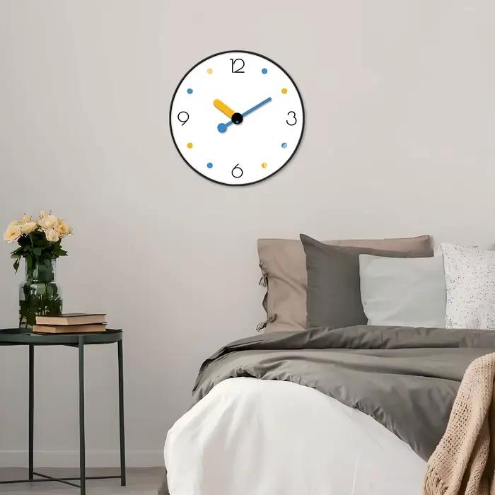 1 Horloge murale colorée simple et mignonne