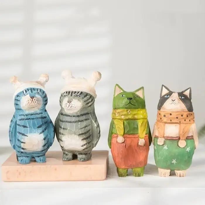 Ornement de chat en bois sculpté à la main