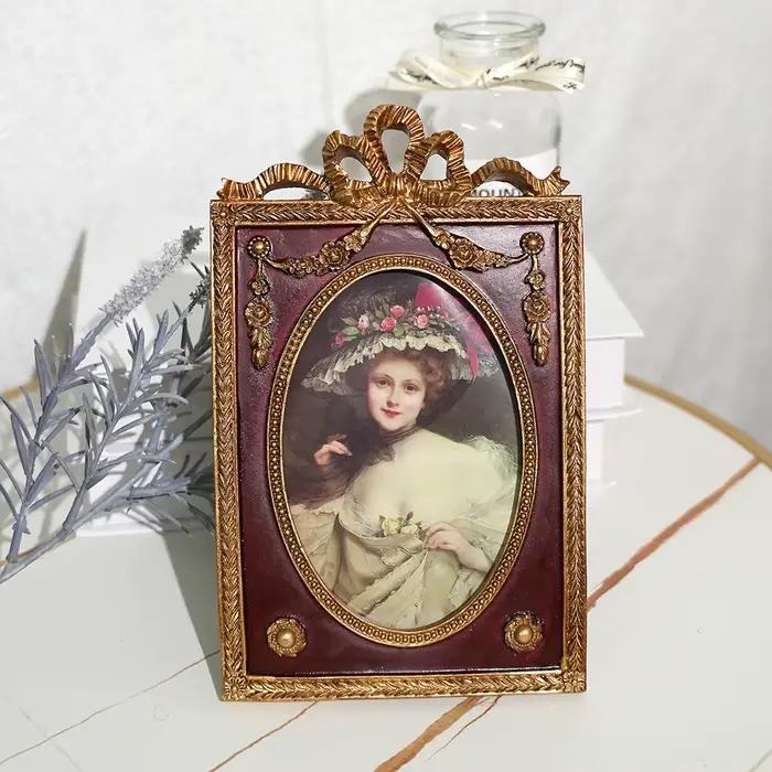 Cadre photo sculpté doré