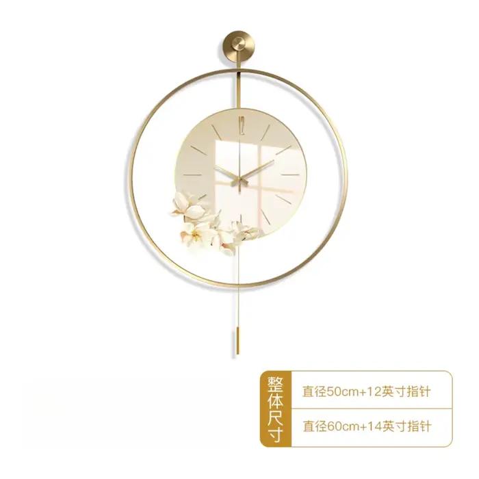 Horloge murale exquise en porcelaine et cristal