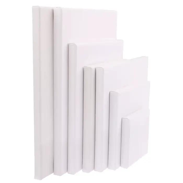 Toile d'artiste carrée vierge blanche