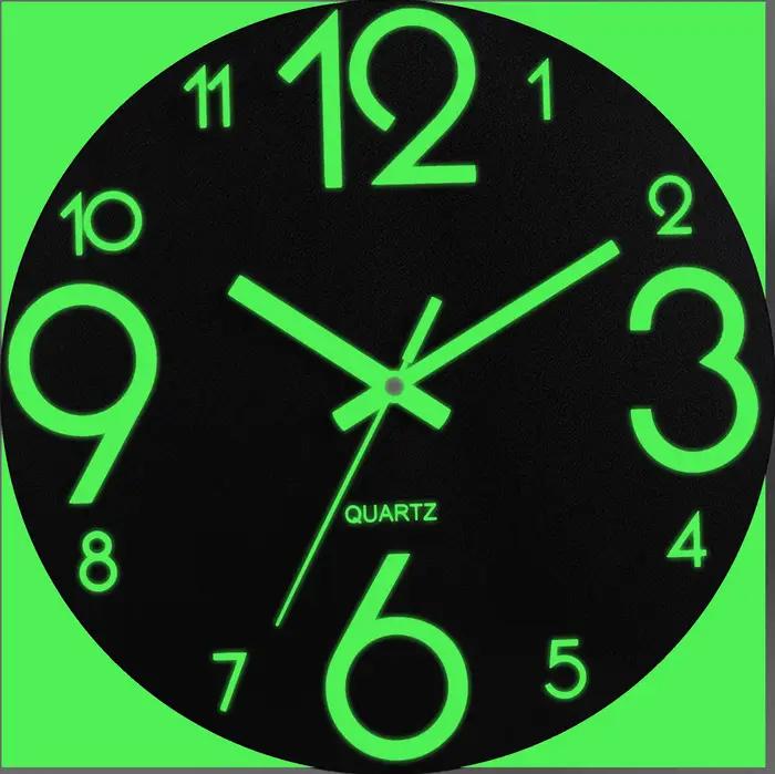 1010 Horloge murale ronde qui brille dans le noir avec chiffres luminescents, mouvement à quartz, fi