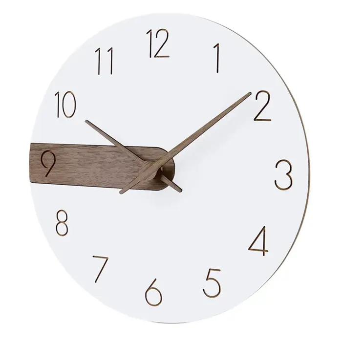 Horloge murale contemporaine en acrylique et bois, Design créatif pour une maison moderne, fonctionn