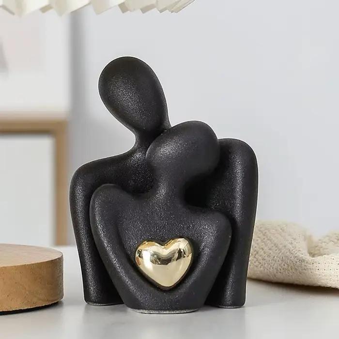 Sculpture de Couple Romantique Abstraite en Céramique