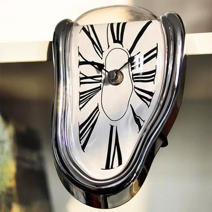 Horloge de fusion d'or de Rome populaire