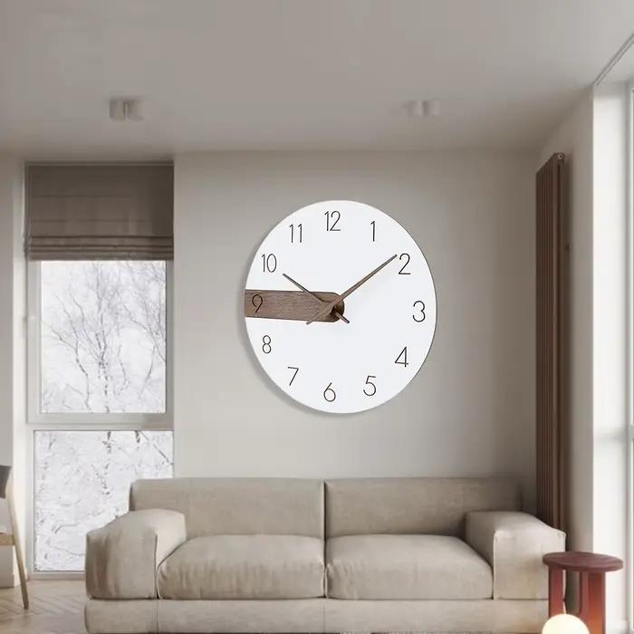 Horloge murale contemporaine en acrylique et bois