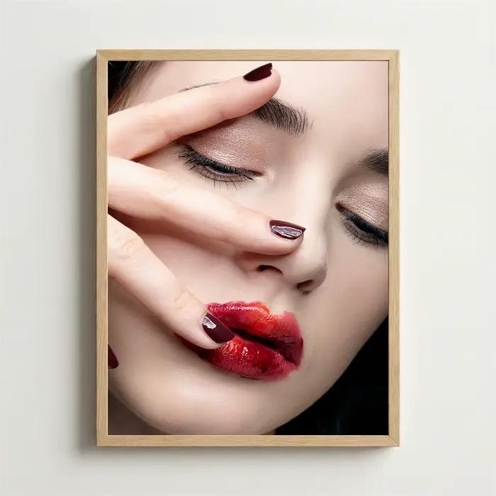 Affiche d'art moderne de style nordique pour salons de beauté et de manucure — Nail art et maquillage élégants pour une belle fille — Toile décorative pour la maison