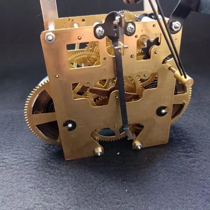 Horloge de bureau mécanique