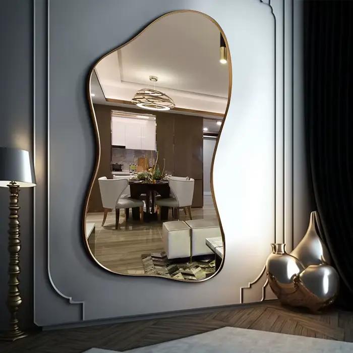 Miroir mural nordique irrégulier
