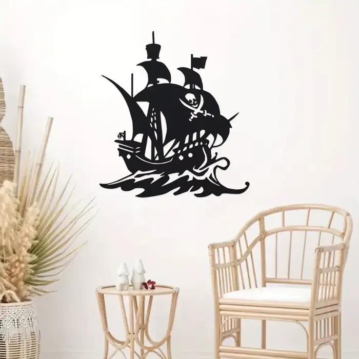Décor mural style bateau pirate - Décorations nautiques audacieuses en métal qui apportent une aventure durable et tendance à toute pièce.