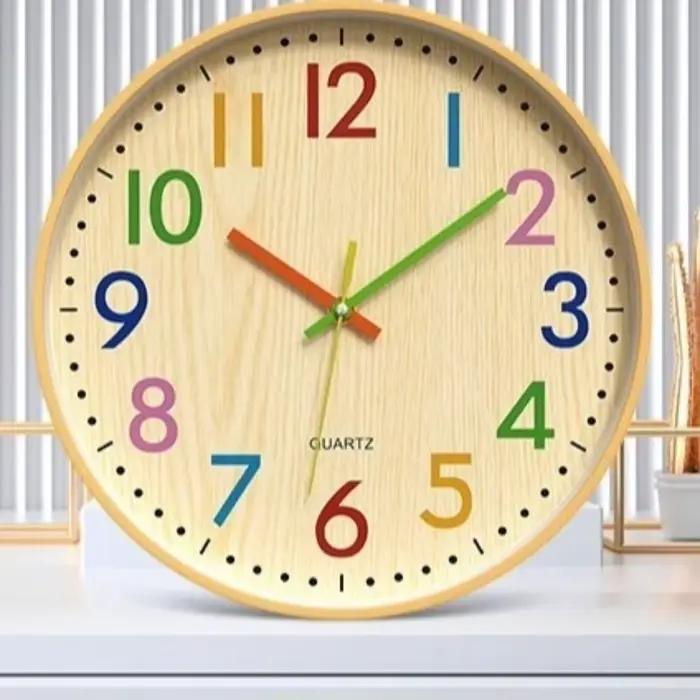 Horloge murale à chiffres de 12 pouces facile à lire