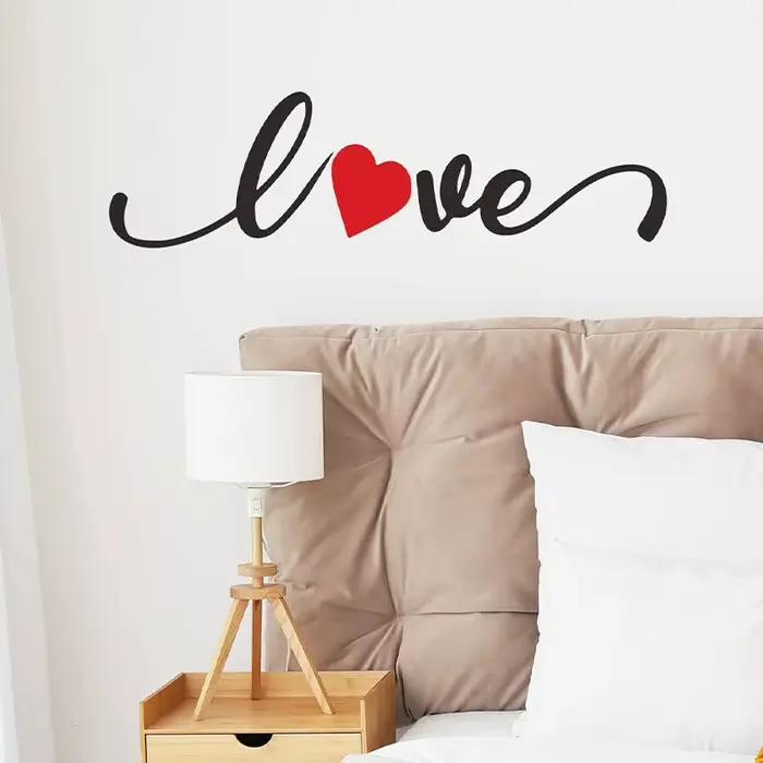 Autocollant mural en forme de cœur rouge LOVE