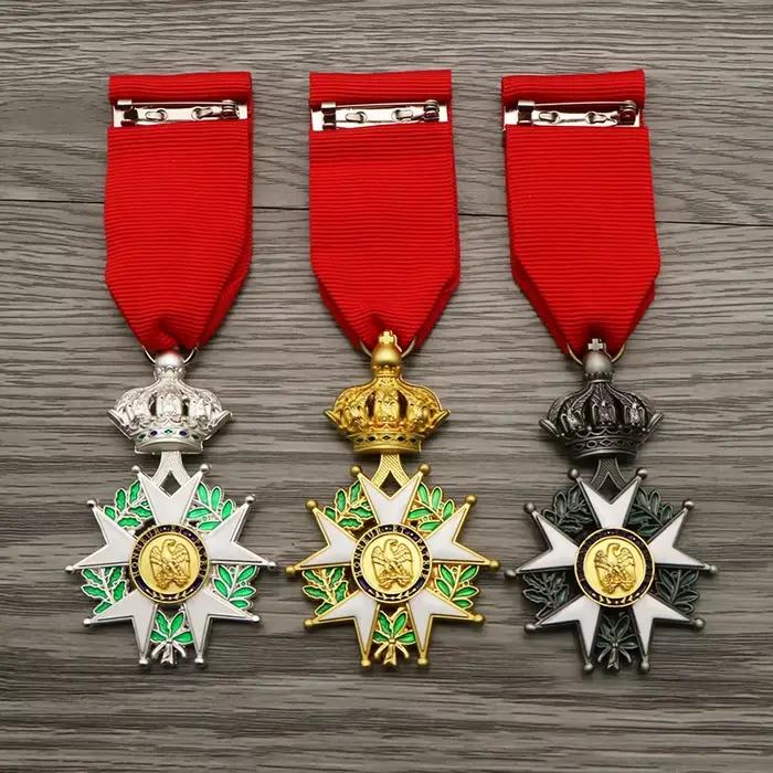 Reproduction de la médaille d'honneur des chevaliers seniors de l'empereur français Napoléon