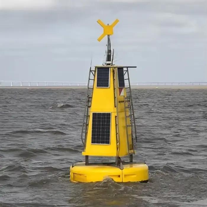 Panneaux de navigation et bouées auxiliaires du rivière marine et du lac