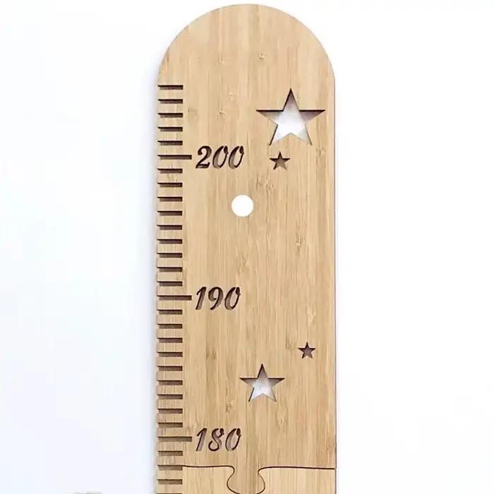 Règle de tableau de croissance nordique en bois pour enfants