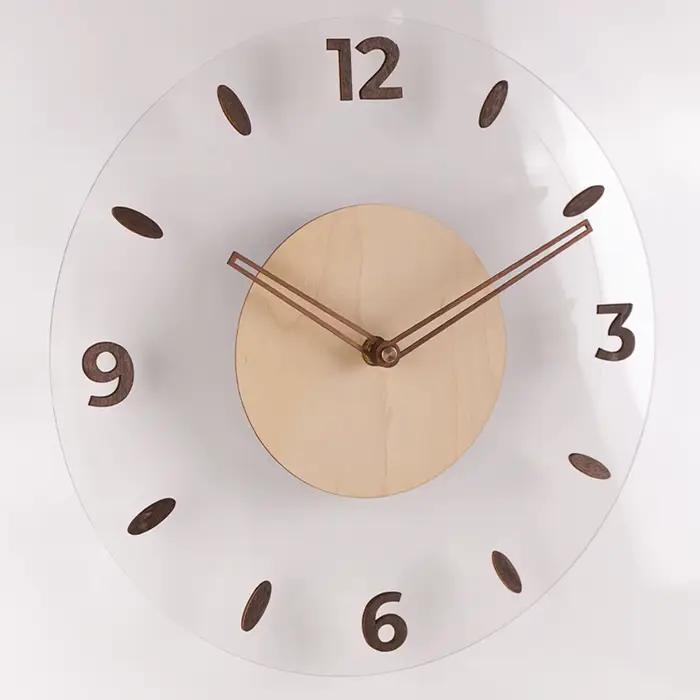 Horloge murale en bois massif