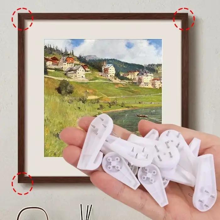 Crochet invisible pour cadre photo