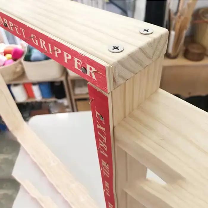 Cadre exécutif Lea de touffetage en bois pour utilisation avec des pistolets à touffeter