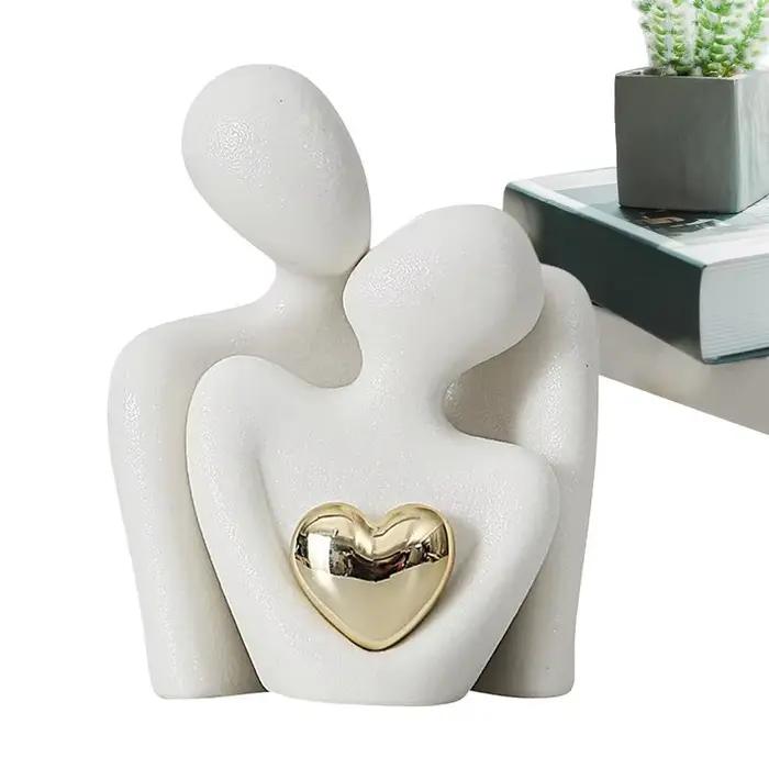 Sculpture de Couple Romantique Abstraite en Céramique