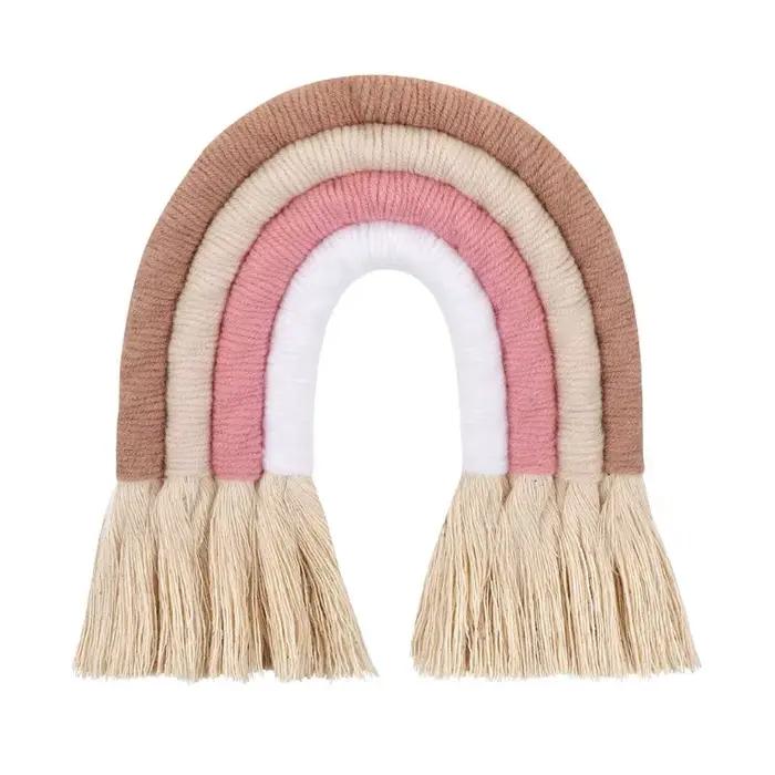 Arc-en-ciel mural suspendu en macramé
