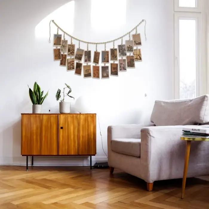 Chaîne murale porte-photos en bois avec clips à pompons et perles pour décoration